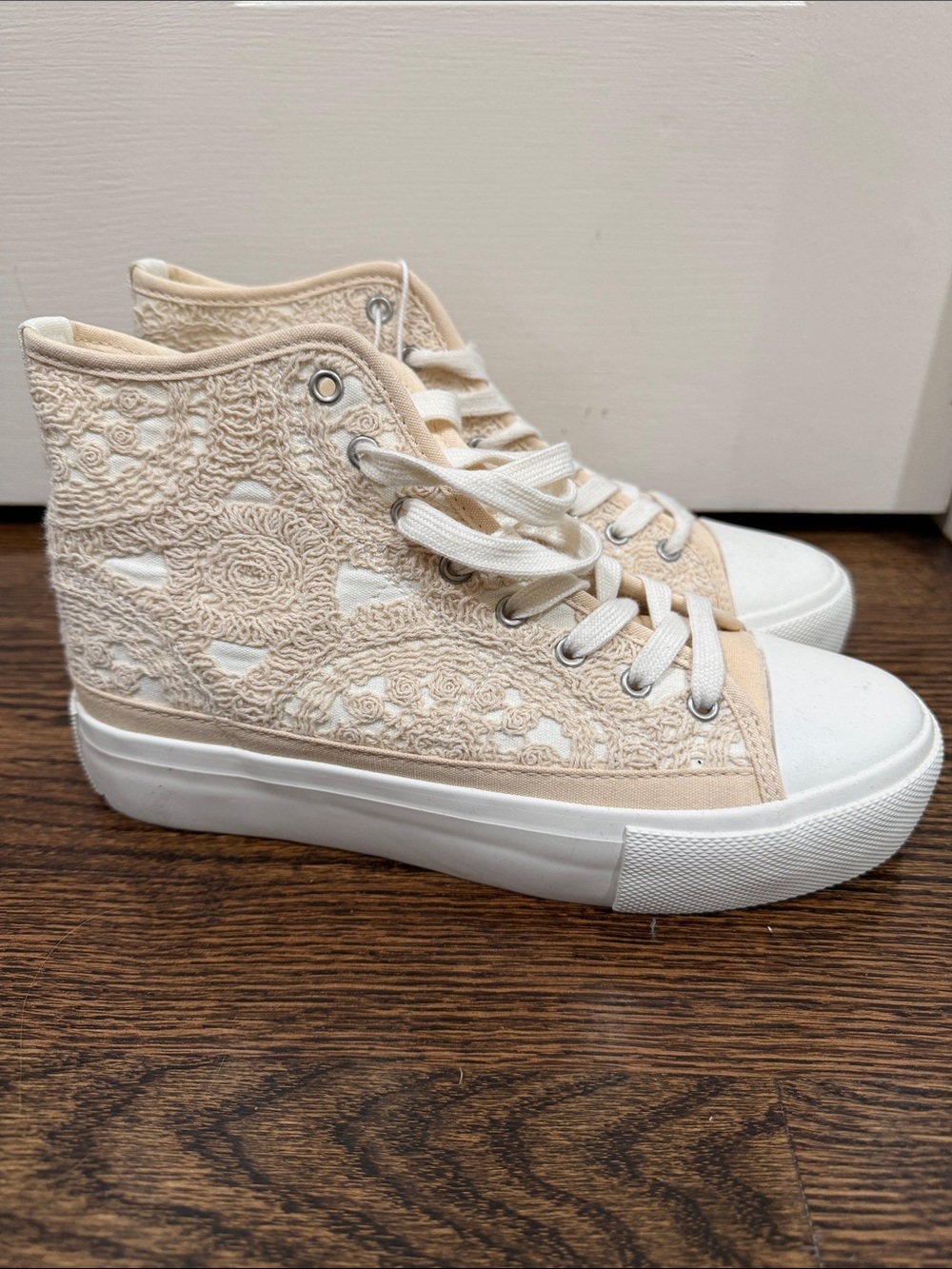 American Eagle Women's Crochet Platform Hightop Sneaker